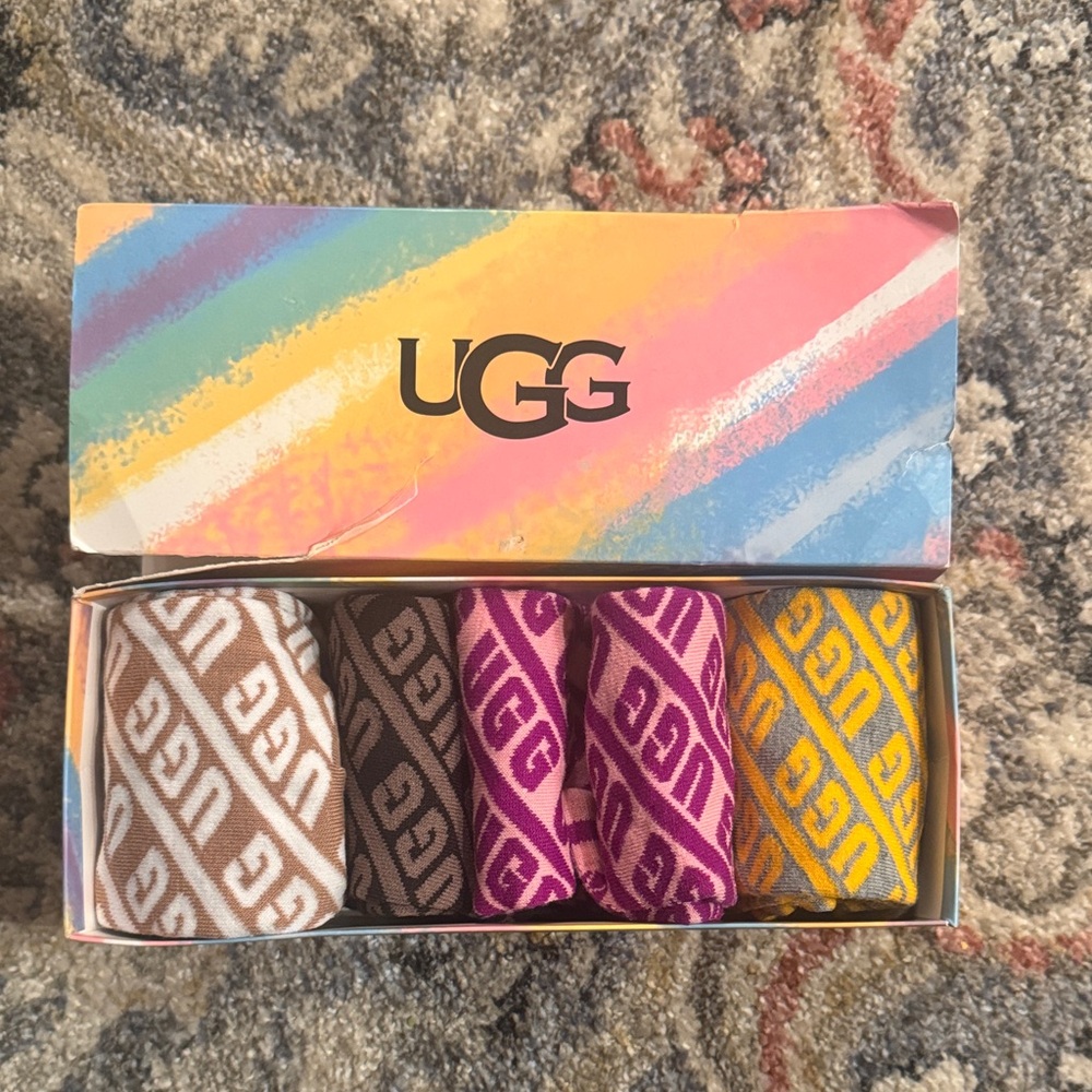 Ugg 4 pair branded socks